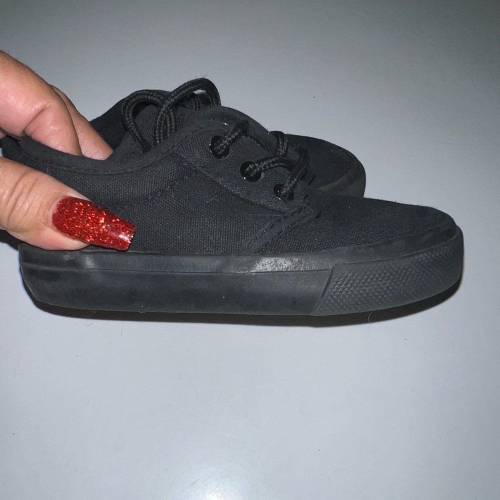 USA SPORTS | Little Boys Black Tennis Shoes  | Size: 8